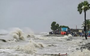 रेमल तूफान से बांग्लादेश में हुई 10 लोगों की मौत, पश्चिम बंगाल में भी हुई भारी तबाही