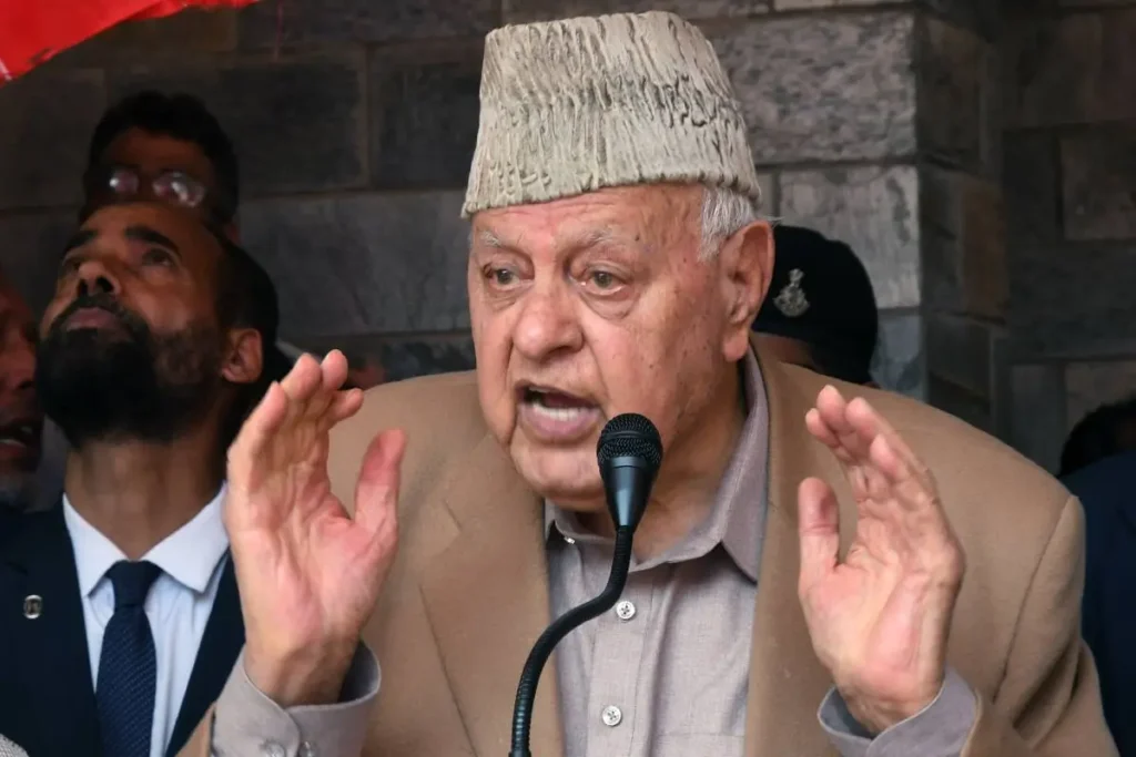 POK पर फारूक अब्दुल्ला का आया बड़ा बयान, कहा "पाकिस्तान ने चूड़ियां नहीं पहन रखी हैं"