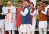 आज से शुरू हो रहा संसद का सत्र, पहले दिन पीएम मोदी-कैबिनेट मंत्रियों समेत 280 सांसद लेंगे शपथ आज से शुरू हो रहा संसद का सत्र, पहले दिन पीएम मोदी-कैबिनेट मंत्रियों समेत 280 सांसद लेंगे शपथ