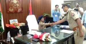 जानें कैसे 9 साल का बच्चा बना वाराणसी का IPS अधिकारी, देखें तस्वीरें