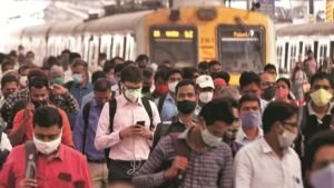 "यह शर्मनाक है" बॉम्बे हाई कोर्ट ने ऐसा क्यों कहा, जानें कैसे मुंबई की लोकल ट्रेनों में यात्रियों की हो रही है मौत