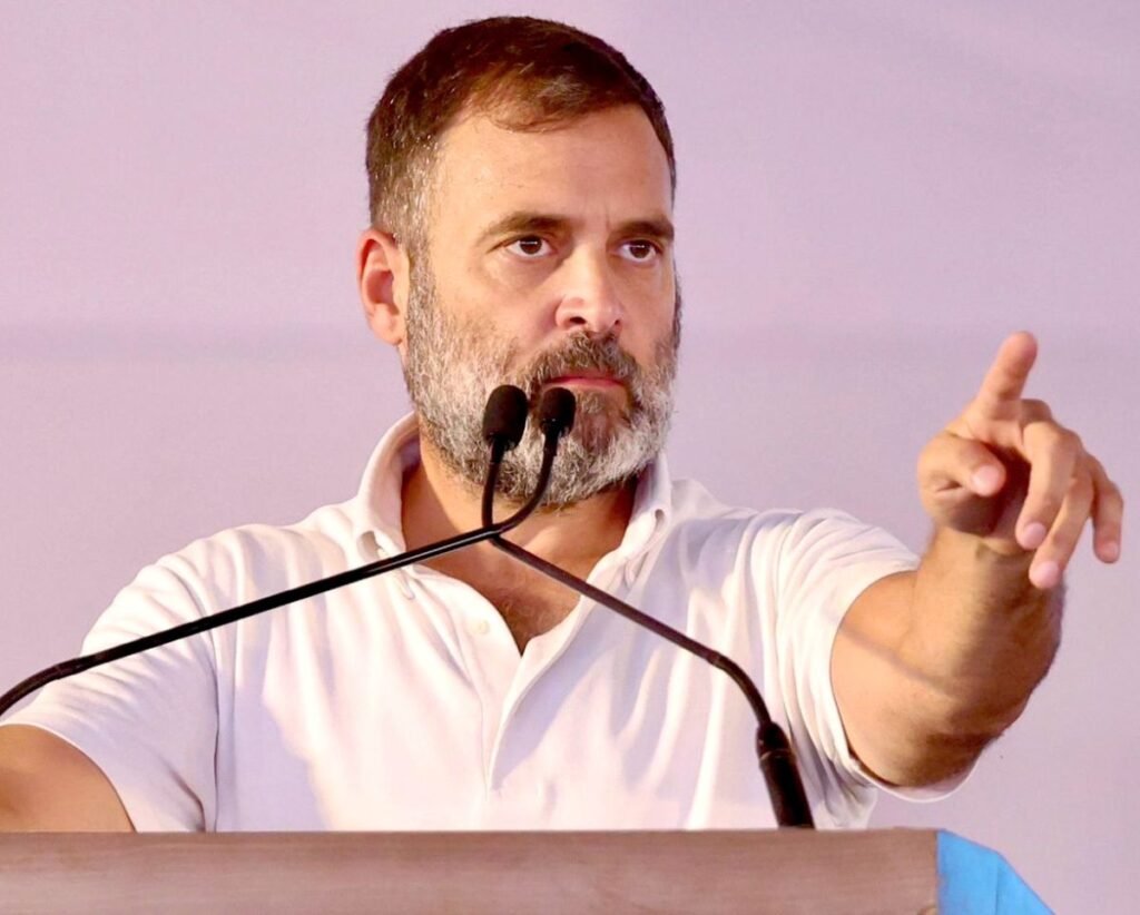 कर्नाटक में भाजपा विधायक ने पार्टी को मुश्किल में डाला, कहा राहुल गांधी को उनके कथित हिंदू विरोधी बयान के लिए संसद के अंदर बंद करके थप्पड़ मारना चाहिए।
