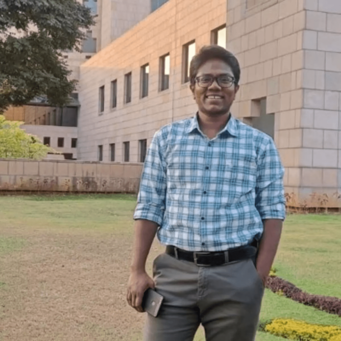 आईआरएस अधिकारी ने रचा इतिहास, महिला से बना पुरुष, सरकारी रिकॉर्ड में नाम और लिंग बदला