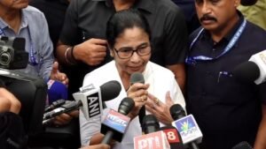 नीति आयोग की बैठक से ममता बनर्जी बाहर निकलीं, ‘अपमानजनक व्यवहार’ के लिए पीएम मोदी पर साधा निशाना
