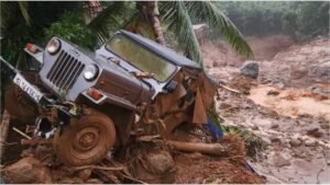 Massive landslides in Wayanad; पीएम मोदी ले रहें है पल पल की खबर, 3 बच्चों समेत 11 लोगों की मौत की पुष्टि