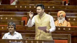AAP सांसद राघव चड्ढा ने केंद्रीय बजट 2024 की आलोचना की, कहा इंग्लैंड की तरह टैक्स चुकाते हैं लेकिन सेवाएं...