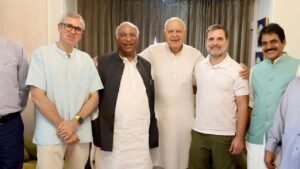 Jammu & Kashmir Assembly Polls 2024: फारूक अब्दुल्ला ने कांग्रेस के साथ गठबंधन की घोषणा की, दिया गया सीट बंटवारे को अंतिम रूप