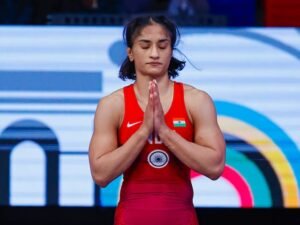 Vinesh Phogat enters Paris Olympic: विनेश फोगट पेरिस ओलंपिक कुश्ती के फाइनल में पहुंची! इस साल भारत का पहला स्वर्ण/रजत पदक पक्का