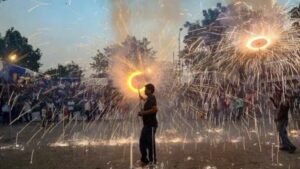 Delhi Government Bans Firecrackers: नई साल तक पटाखों पर बैन, दिल्ली सरकार ने वायु प्रदूषण से निपटने के लिए उठाए महत्वपूर्ण कदम