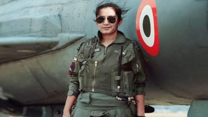 मोहना सिंह बनीं LCA तेजस की पहली महिला फाइटर पायलट, जानिए कौन है मोहना सिंह