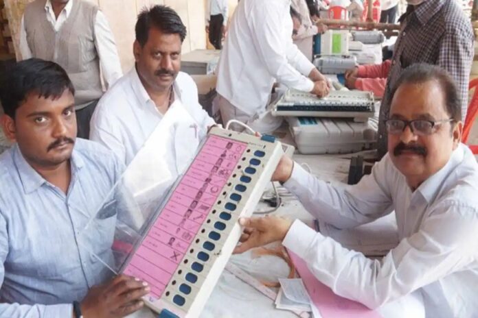 Assembly Election: महाराष्ट्र में एक तो झारखंड में दो चरणों में होगा मतदान, 23 नवंबर को आएंगे नतीजे