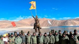 Ladakh में Pangong Tso के तट पर भारतीय सेना ने लगाया Chhatrapati Shivaji Maharaj की प्रतिमा, चुशुल के पार्षद ने जताई नाराजगी