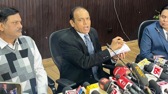 Bihar News: BPSC 70वीं संयुक्त परीक्षा रद्द, बापू परीक्षा परिसर में हुई थी गड़बड़ी, चेयरमैन ने की पुष्टि Bihar News: BPSC 70वीं संयुक्त परीक्षा रद्द, बापू परीक्षा परिसर में हुई थी गड़बड़ी, चेयरमैन ने की पुष्टि