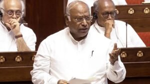 Rajya Sabha में गरजे Mallikarjun Kharge, PM Modi को कहा, ‘अतीत में जीना बंद करो, लोकतंत्र को मजबूत करना शुरू करो’
