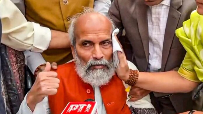 अंबेडकर पर Amit Shah की टिप्पणी पर BJP- Congress में टकराव जारी! 2 बीजेपी सांसद घायल, Rahul Gandhi के खिलाफ FIR की तैयारी अंबेडकर पर Amit Shah की टिप्पणी पर BJP- Congress में टकराव जारी! 2 बीजेपी सांसद घायल, Rahul Gandhi के खिलाफ FIR की तैयारी