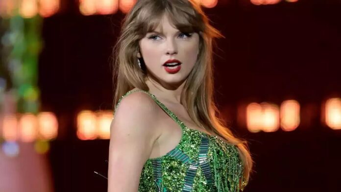 Ambani Wedding के बाद Adani Wedding का शुरू हुआ शोर, भारत में पहली बार परफॉर्म कर सकती हैं Taylor Swift Ambani Wedding के बाद Adani Wedding का शुरू हुआ शोर, भारत में पहली बार परफॉर्म कर सकती हैं Taylor Swift