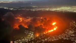 Los Angeles Fire News: लॉस एंजिलिस में आग से भारी तबाही, 24 लोगों की मौत, हजारों लोगों हुए बेघर