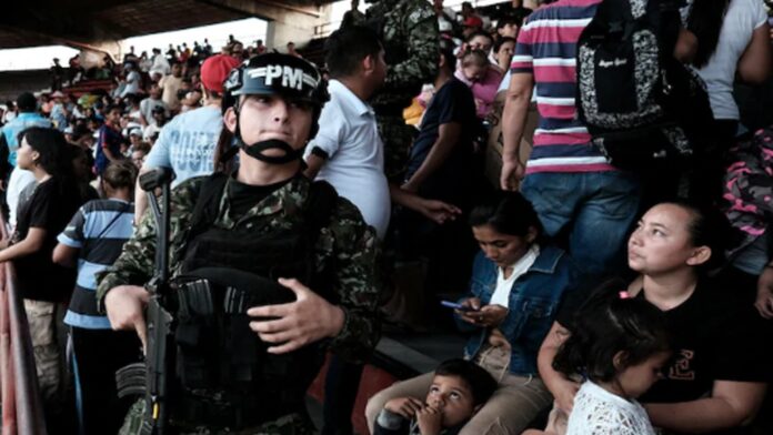 Colombia ने लगाया Emergency, कि 'युद्ध' की घोषणा, हिंसा में 100 से अधिक लोगों की मौत Colombia ने लगाया Emergency, कि 'युद्ध' की घोषणा, हिंसा में 100 से अधिक लोगों की मौत