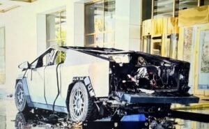 Las Vegas में Trump Hotel के बाहर Tesla Cybertruck में विस्फोट, क्या Safe नहीं है Tesla की गाड़ी?