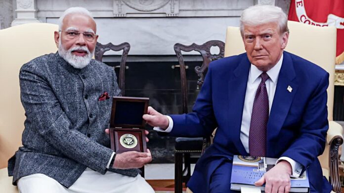 टैरिफ मामले पर ट्रंप का भारत पर हमला, भारत ने दिया करारा जवाब टैरिफ मामले पर ट्रंप का भारत पर हमला, भारत ने दिया करारा जवाब