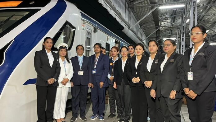 Women's Day: महिला दिवस पर ऐतिहासिक कदम, वंदे भारत एक्सप्रेस की पूरी क्रू महिला बनी