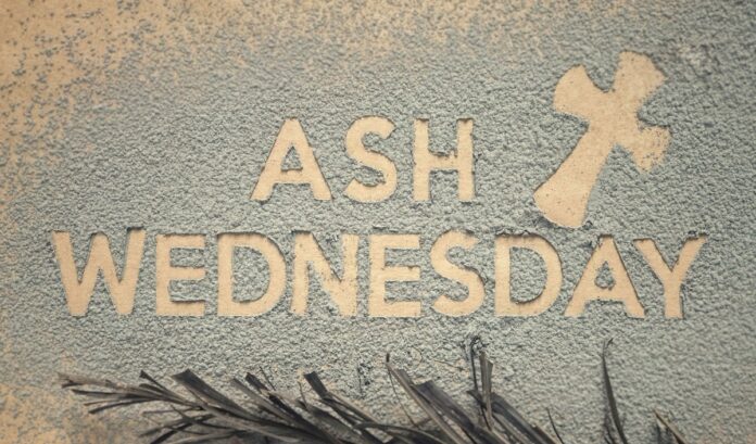 Ash Wednesday And Lent: क्या होता है Ash Wednesday और Lent, जानें क्यों माथे पर लगाई जाती है राख