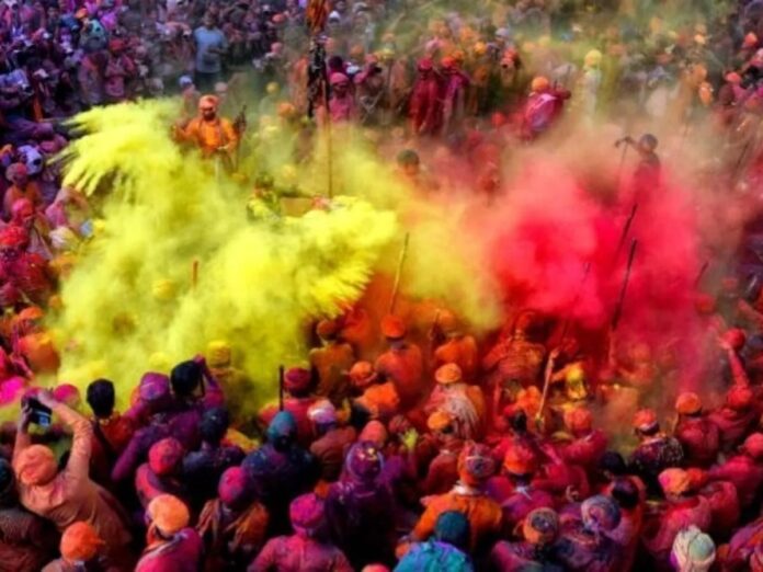 Holi 2025: कब मनाया जाएगा रंगों का त्योहार, 14 को या 15 को? जानें तारीख, समय और महत्व Holi 2025: कब मनाया जाएगा रंगों का त्योहार, 14 को या 15 को? जानें तारीख, समय और महत्व