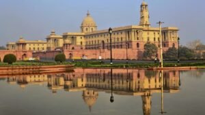 Reshuffle in Commerce Ministry: राजेश अग्रवाल बने नए वाणिज्य सचिव, संतोष कुमार सारंगी को मिली नई जिम्मेदारी