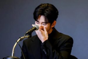 कौन है Kim Soo-Hyun? Press Conference में रोते हुए वायरल वीडियो के पीछे का क्या है राज