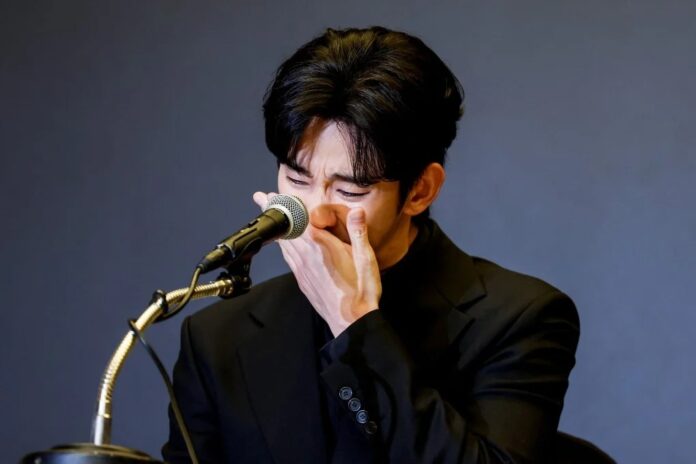 कौन है Kim Soo-Hyun? Press Conference में रोते हुए वायरल वीडियो के पीछे का क्या है राज कौन है Kim Soo-Hyun? Press Conference में रोते हुए वायरल वीडियो के पीछे का क्या है राज