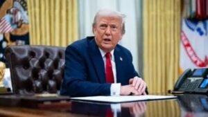 Harvard vs Trump सरकार: 2.3 अरब डॉलर की फंडिंग पर लगा ताला