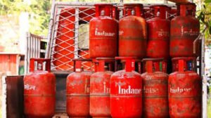 Price Hike: LPG और CNG की कीमतों भी बढ़ी, 50 रुपये बढ़ा दाम