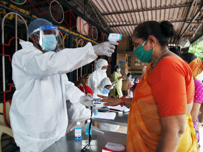 भारत में कोरोना फिर से बढ़ा, सक्रिय मामलों की संख्या 3,000 के करीब भारत में कोरोना फिर से बढ़ा, सक्रिय मामलों की संख्या 3,000 के करीब