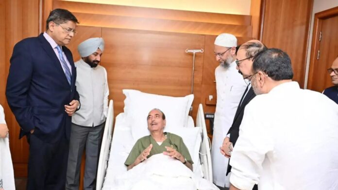 जम्मू-कश्मीर के पूर्व मुख्यमंत्री Ghulam Nabi Azad की सेहत में सुधार, अस्पताल से ठीक होने की जानकारी जम्मू-कश्मीर के पूर्व मुख्यमंत्री Ghulam Nabi Azad की सेहत में सुधार, अस्पताल से ठीक होने की जानकारी