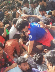RCB Victory Parade Stampede: बेंगलुरु के चिन्नास्वामी स्टेडियम में RCB विजय जुलूस के दौरान भगदड़, 7 की मौत, 50 से अधिक घायल