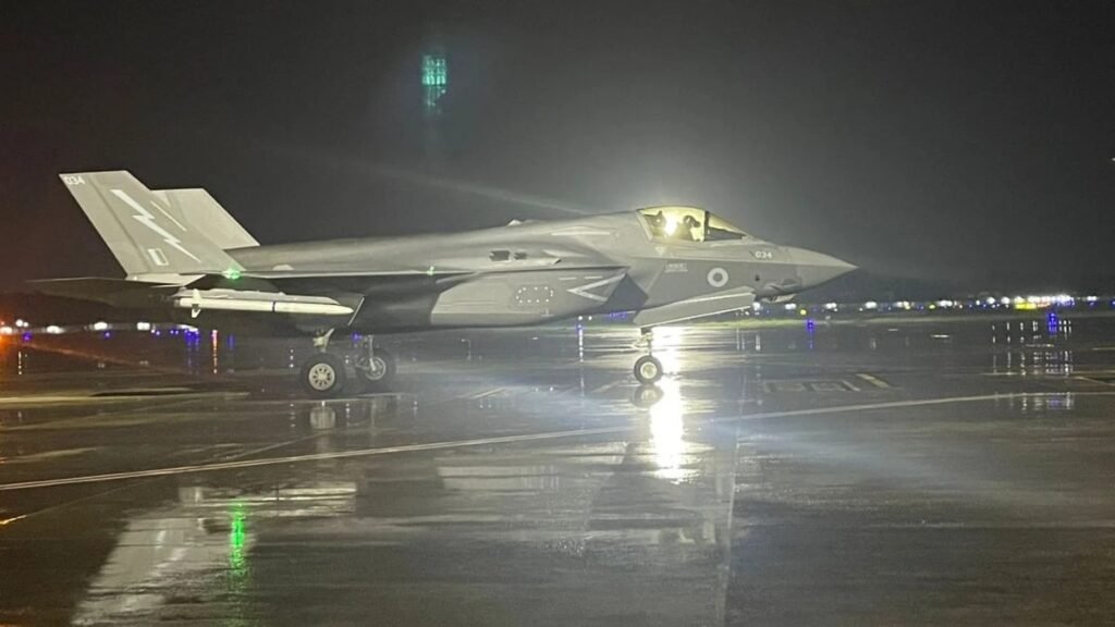 INDIA IS NOT FOR BEGINNERS, ब्रिटेन का F-35B फाइटर जेट को OLX पर बेचा, UK के उड़े होश
