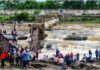 Pune Bridge Collapsed: इंद्रायणी नदी पर लोहे का पुल ढहा, दो की मौत, कई लापता Pune Bridge Collapsed: इंद्रायणी नदी पर लोहे का पुल ढहा, दो की मौत, कई लापता