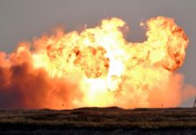 SpaceX के Tasting Site पर भयंकर विस्फोट, Starship के लॉन्च की तैयारियों में आई बड़ी रुकावट SpaceX के Tasting Site पर भयंकर विस्फोट, Starship के लॉन्च की तैयारियों में आई बड़ी रुकावट