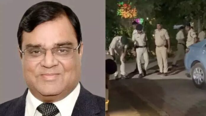 Bihar News: कारोबारी गोपाल खेमका की हत्या का CCTV फुटेज आया सामने, हमलावर ने सिर में सटाकर मारी गोली Bihar News: कारोबारी गोपाल खेमका की हत्या का CCTV फुटेज आया सामने, हमलावर ने सिर में सटाकर मारी गोली