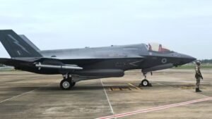 ब्रिटेन का F-35B फाइटर जेट मरम्मत के बाद आखिरकार केरल एयरपोर्ट से उड़ा, एयरपोर्ट वसूलेगा पार्किंग शुल्क