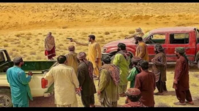 Balochistan News: क्या हुआ है बलूचिस्तान में? ऑनर किलिंग का वीभत्स मामला, प्रेम विवाह करने पर प्रेमी जोड़े की नृशंस हत्या, वीडियो वायरल Balochistan News: क्या हुआ है बलूचिस्तान में? ऑनर किलिंग का वीभत्स मामला, प्रेम विवाह करने पर प्रेमी जोड़े की नृशंस हत्या, वीडियो वायरल