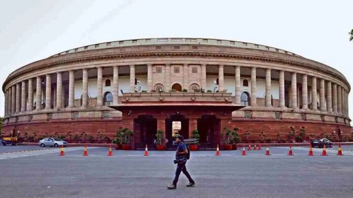 Zero Hour: संसद में जनता की आवाज़ उठाने का अहम मंच, जानिए इसकी पूरी प्रक्रिया और महत्व और शून्य काल का नाम क्यों पड़ा? Zero Hour: संसद में जनता की आवाज़ उठाने का अहम मंच, जानिए इसकी पूरी प्रक्रिया और महत्व और शून्य काल का नाम क्यों पड़ा?