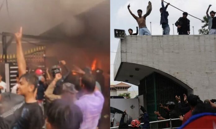 GenZ Protest: नेपाल में बवाल, विदेश मंत्री आरजू राणा देउबा को पीटते हुए भीड़ ने उठाया, अब तक सुराग नहीं GenZ Protest: नेपाल में बवाल, विदेश मंत्री आरजू राणा देउबा को पीटते हुए भीड़ ने उठाया, अब तक सुराग नहीं