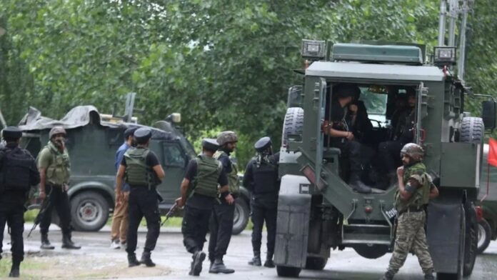 Jammu Kashmir: उधमपुर और किश्तवाड़ में सुरक्षाबलों की दोहरी कार्रवाई, सात आतंकियों के साथ मुठभेड़ जारी Jammu Kashmir: उधमपुर और किश्तवाड़ में सुरक्षाबलों की दोहरी कार्रवाई, सात आतंकियों के साथ मुठभेड़ जारी