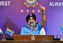 Operation Sindoor में 300 किमी दूर तक लक्ष्य साधे, वायुसेना प्रमुख एपी सिंह का बड़ा बयान Operation Sindoor में 300 किमी दूर तक लक्ष्य साधे, वायुसेना प्रमुख एपी सिंह का बड़ा बयान