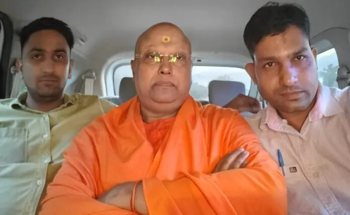 Baba Chaitanyanand Case: à¤«à¤°à¥à¤à¥ à¤ªà¤¹à¤à¤¾à¤¨ à¤à¤° à¤à¤°à¥à¤¡à¤¼à¥à¤ à¤à¥ à¤ à¤à¥, à¤à¤¾à¤¤à¥à¤°à¤¾à¤à¤ à¤¸à¥ à¤¯à¥à¤¨ à¤¶à¥à¤·à¤£ à¤à¥ à¤à¤°à¥à¤ªà¥ à¤¬à¤¾à¤¬à¤¾ à¤à¥à¤¤à¤¨à¥à¤¯à¤¨à¤à¤¦ à¤à¤¿à¤°à¤«à¥à¤¤à¤¾à¤°